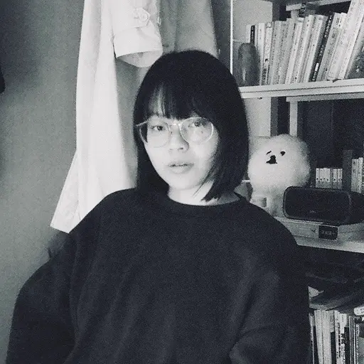 井上 ユリ
