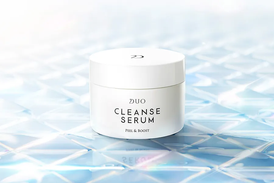 新しいピーリングのかたち。落とすたび、透明感満ちる